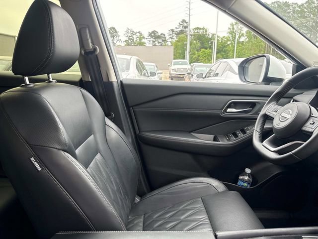 Used 2024 Nissan Rogue Platinum image 17