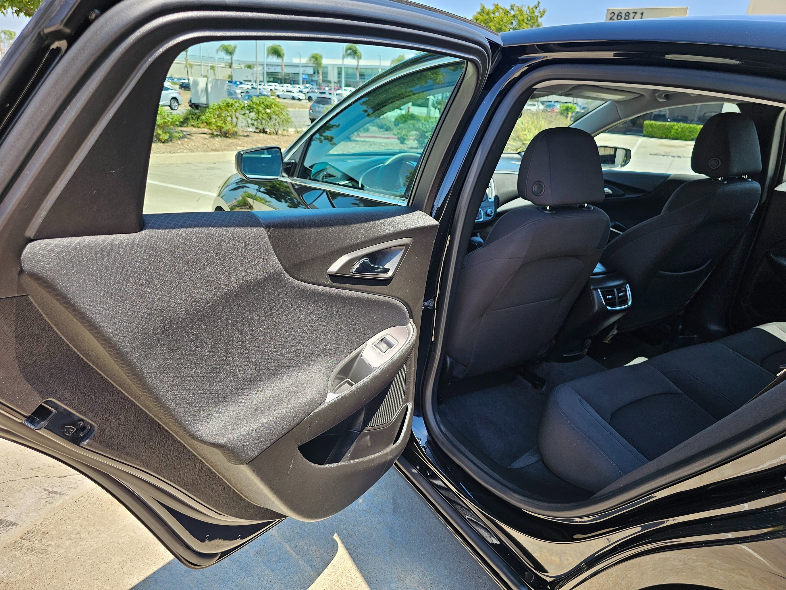 Used 2023 Chevrolet Malibu LT image 17