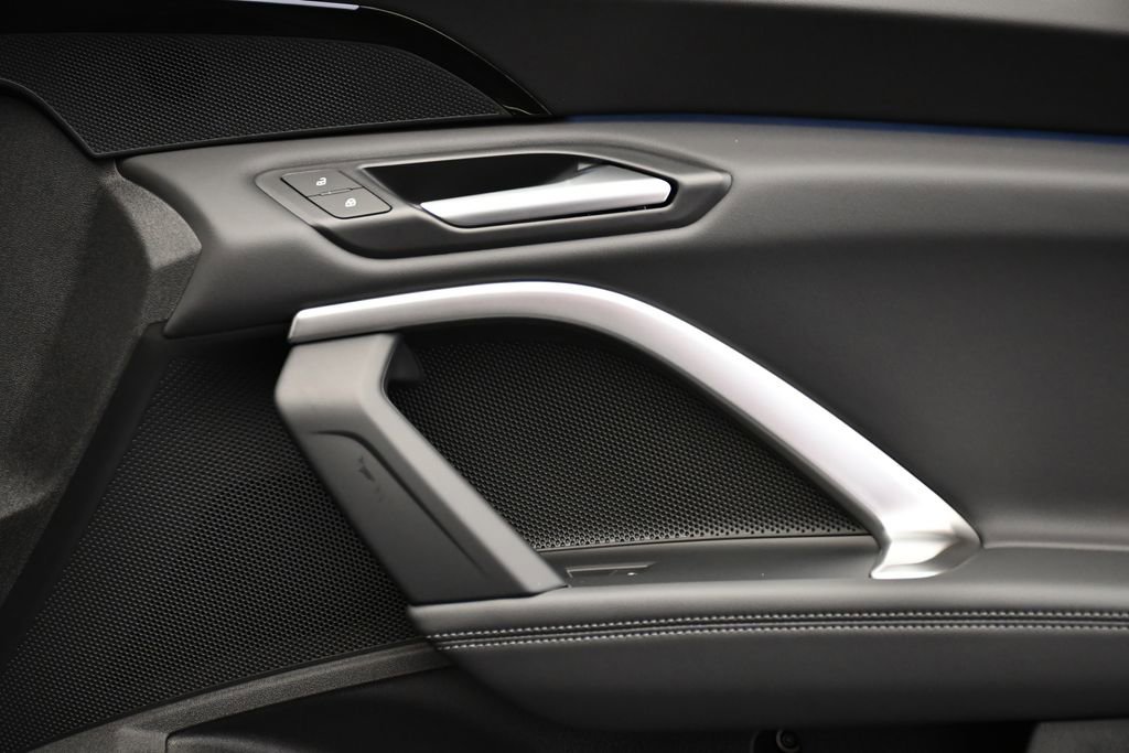 Used 2025 Audi Q5 Premium w/ Convenience Package image 44