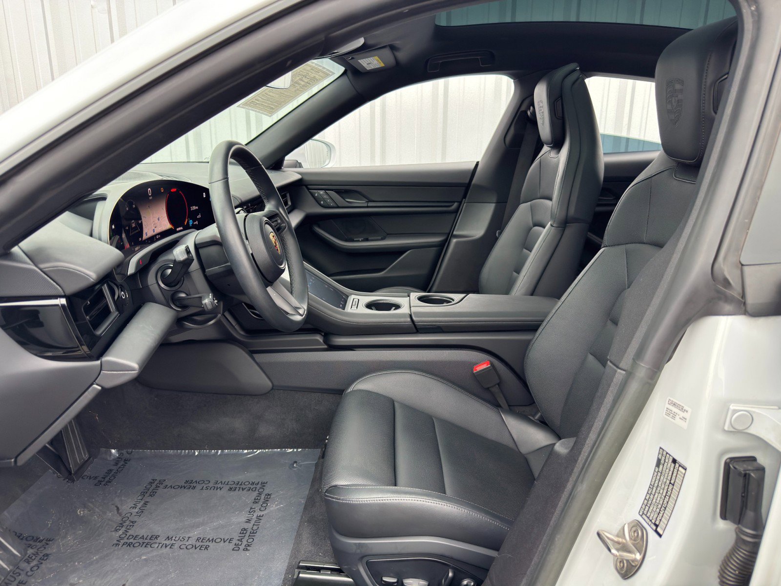 Used 2023 Porsche Taycan image 17