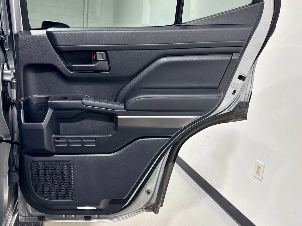 Used 2025 Toyota 4Runner SR5 image 27