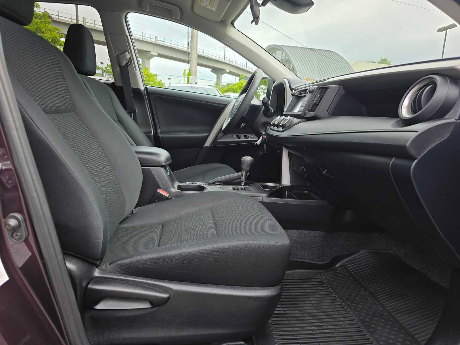 Used 2017 Toyota RAV4 LE w/ All Weather Liner Package AWD/4WD image 10