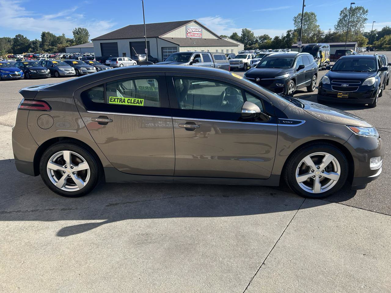 Used 2015 Chevrolet Volt Premium w/ Premium Trim Package FWD image 4