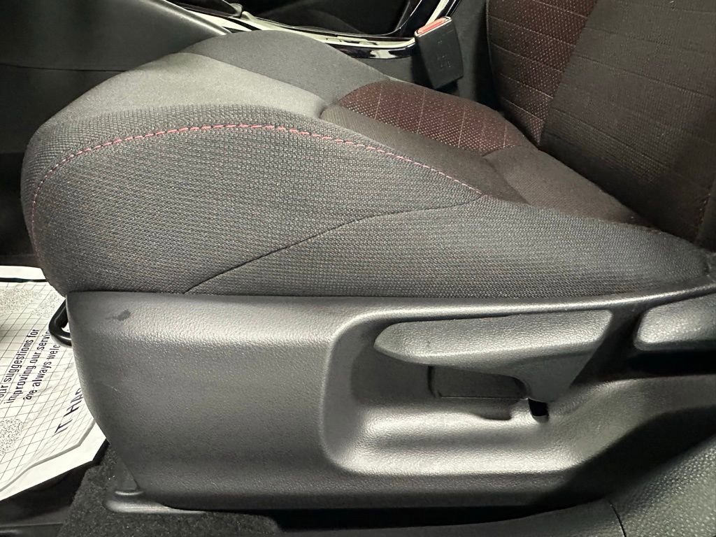 Used 2025 Toyota Corolla SE image 12