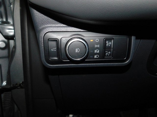 Used 2025 Ford Explorer Active w/ Active Comfort Package image 21