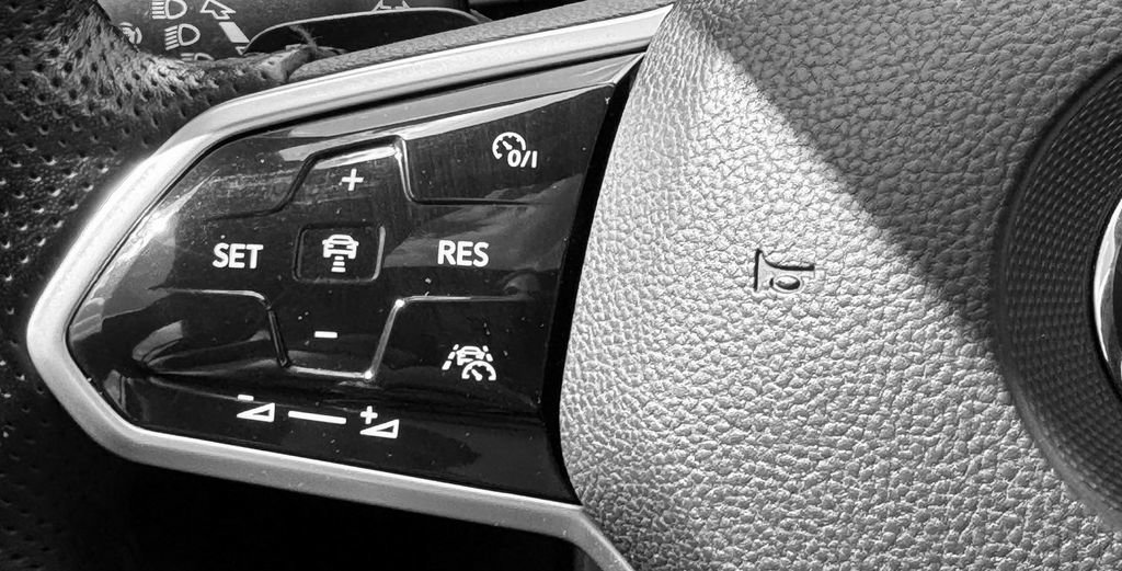 Used 2022 Volkswagen GTI SE w/ SE Leather Package FWD image 20