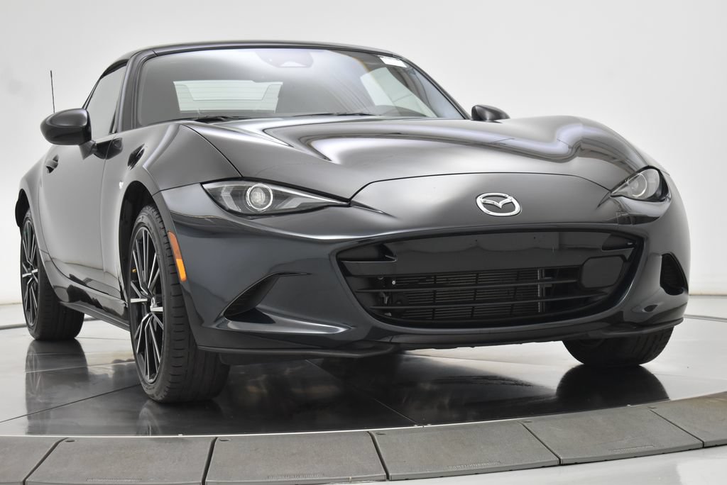 Used 2025 MAZDA MX-5 Miata RF Grand Touring RWD image 12