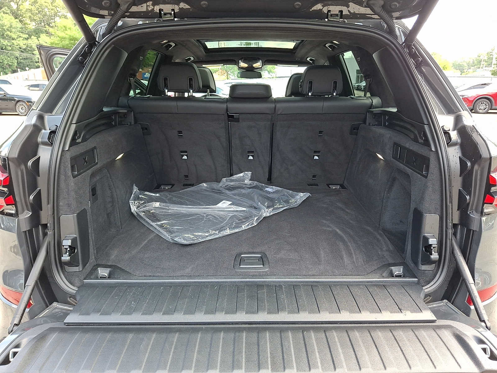 Used 2025 BMW X5 M60i AWD/4WD image 27