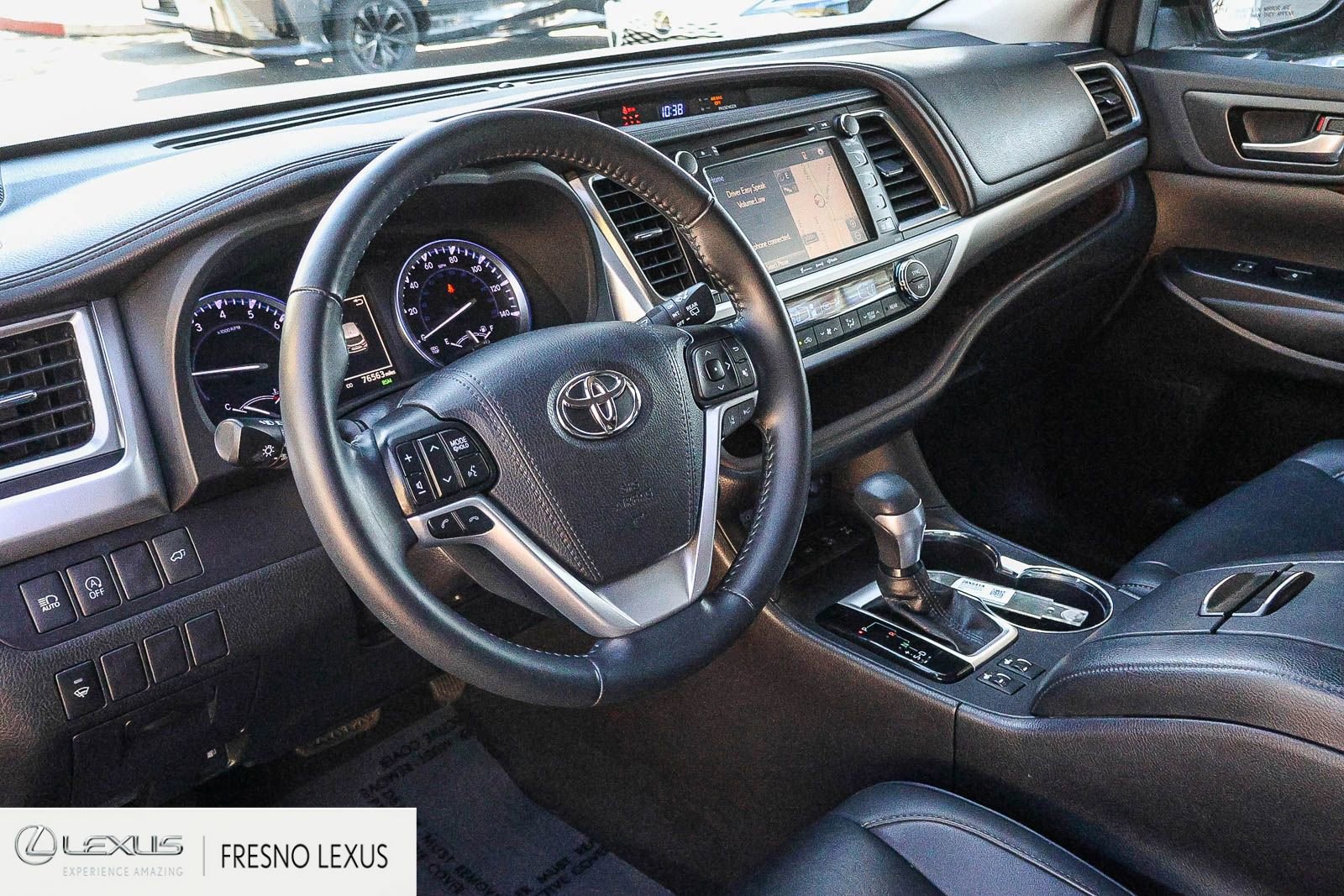 Used 2019 Toyota Highlander XLE w/ Carpet Mat Package (TMS) image 19