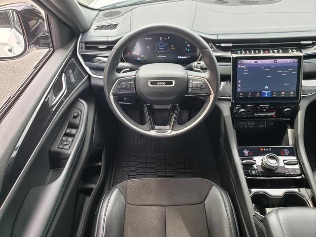 Used 2022 Jeep Grand Cherokee Trailhawk AWD/4WD image 19