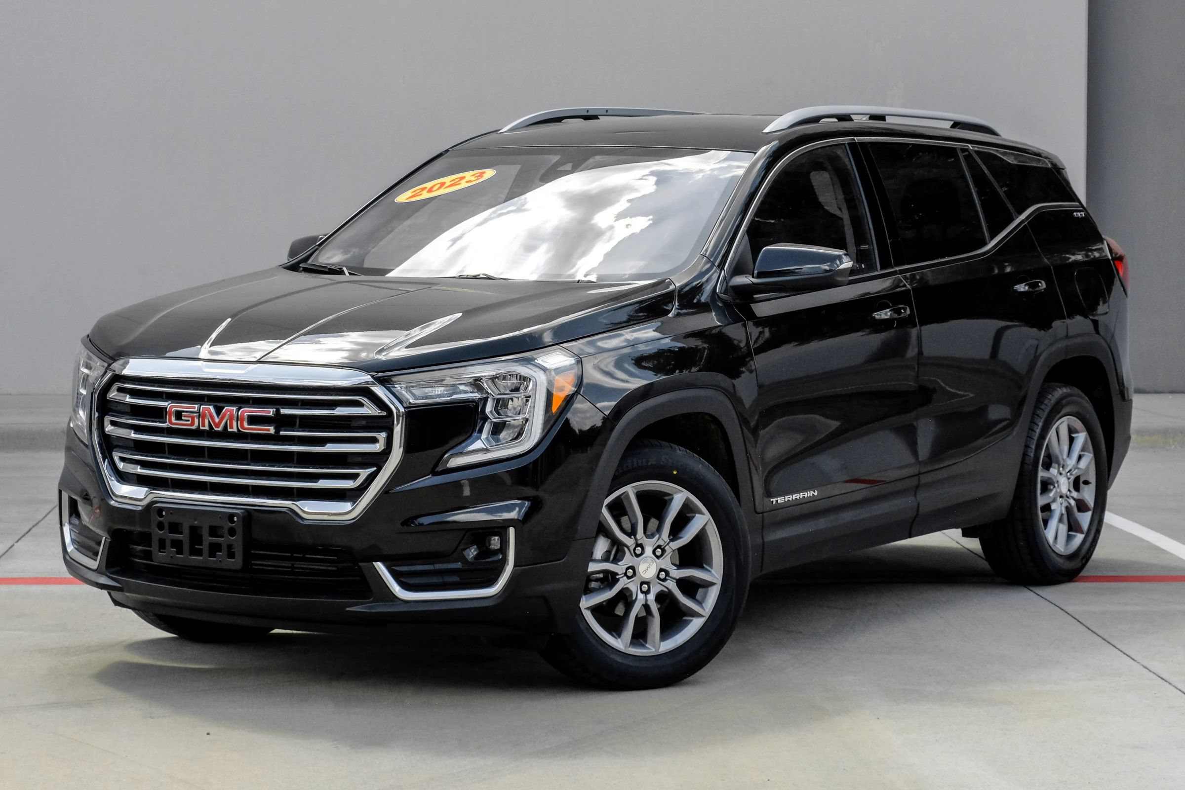 Used 2023 GMC Terrain SLT AWD/4WD image 13