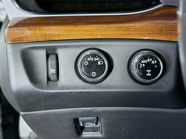 Used 2019 Cadillac Escalade ESV Premium Luxury image 11