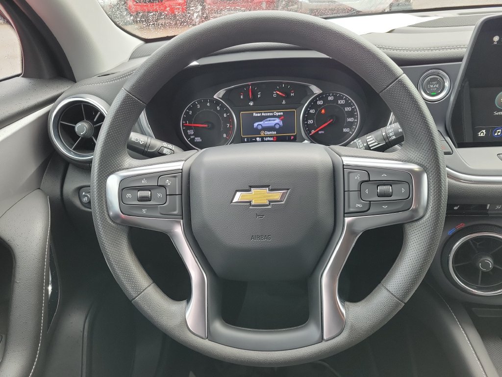 Certified 2024 Chevrolet Blazer LT w/ Convenience Package FWD image 32