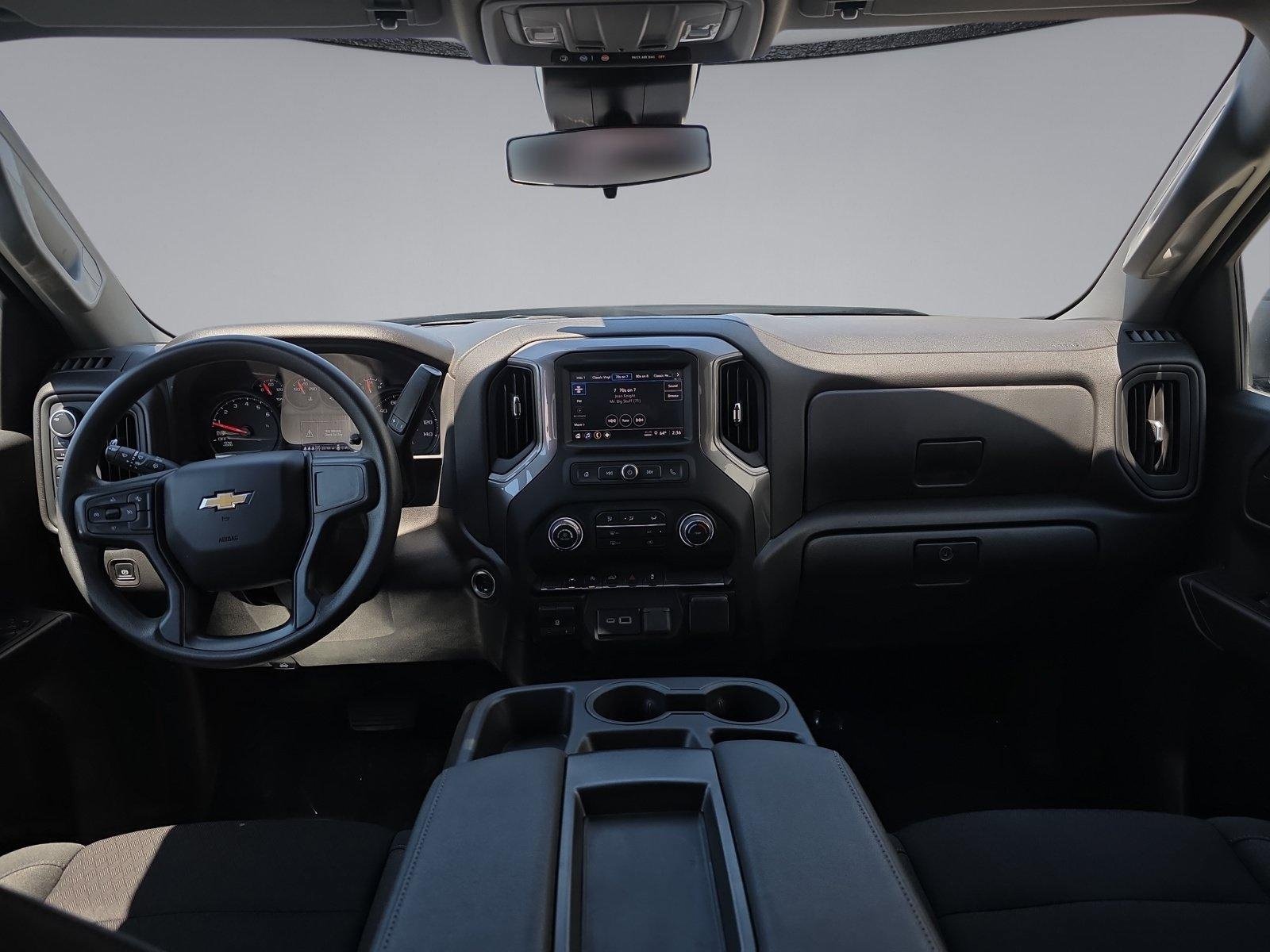 Certified 2025 Chevrolet Silverado 1500 Custom w/ LPO, Dark Essentials Package AWD/4WD image 19