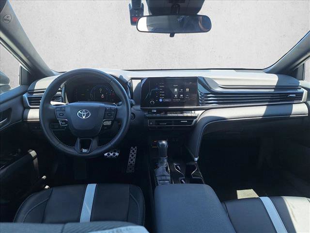 Used 2025 Toyota Camry SE FWD image 16
