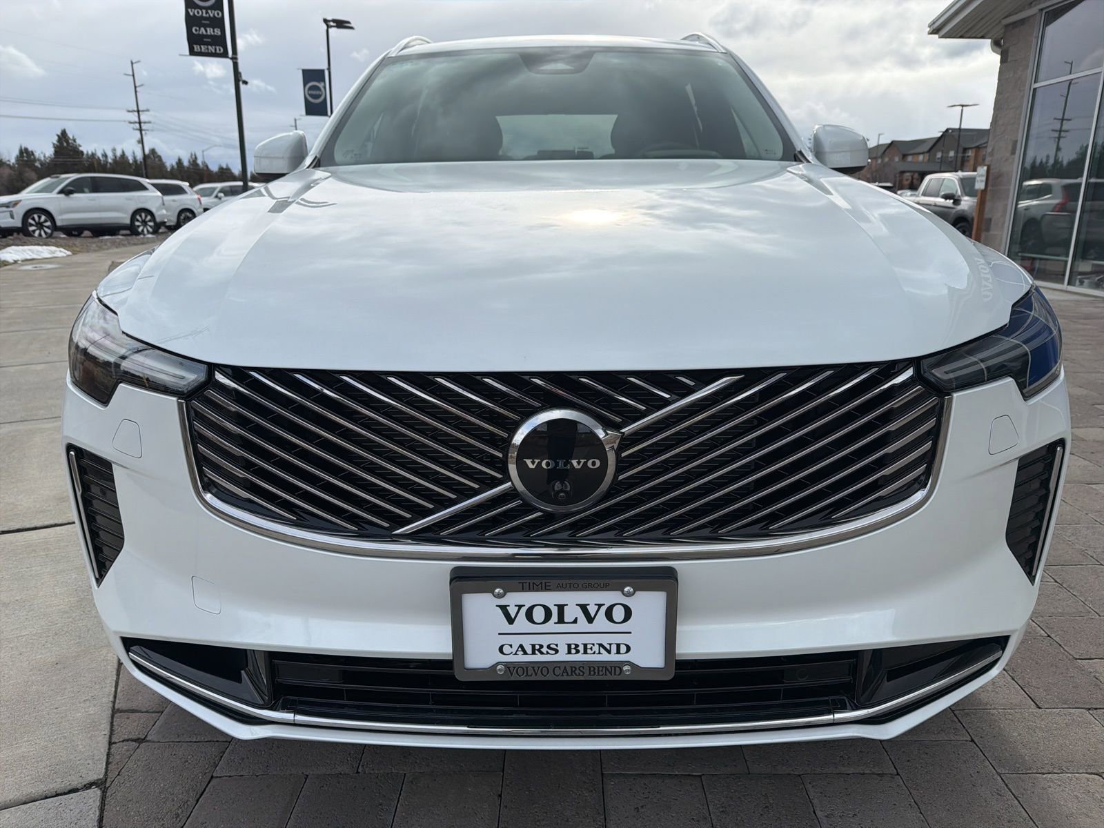 Used 2025 Volvo XC90 T8 Ultra w/ Protection Package Premier image 7