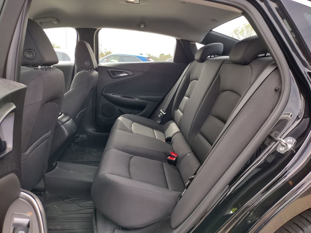 Used 2022 Chevrolet Malibu RS w/ LPO, Floor Liner Package FWD image 12