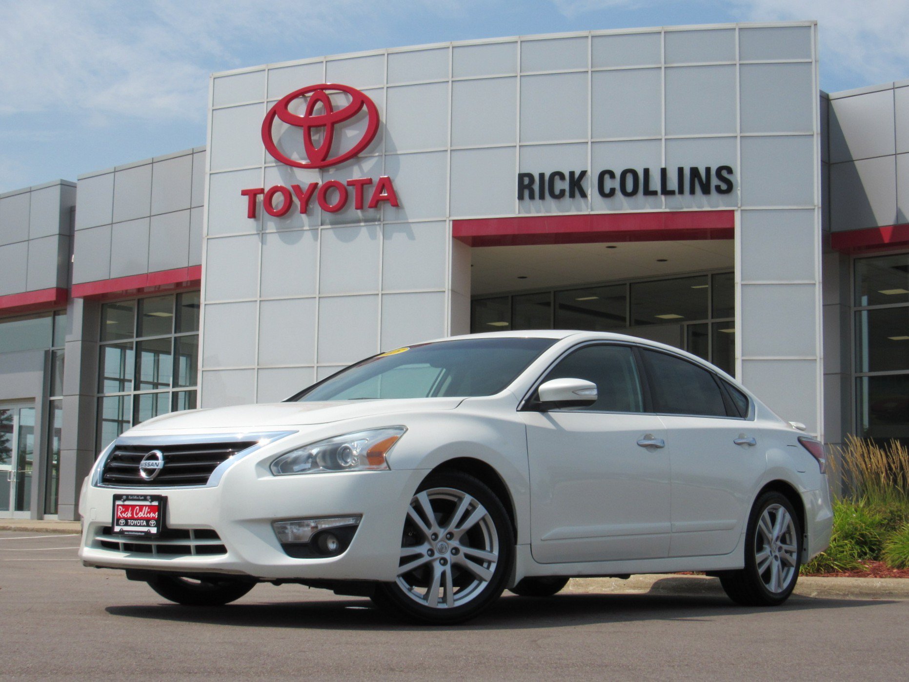 Used 2015 Nissan Altima 3.5 SL FWD image 1