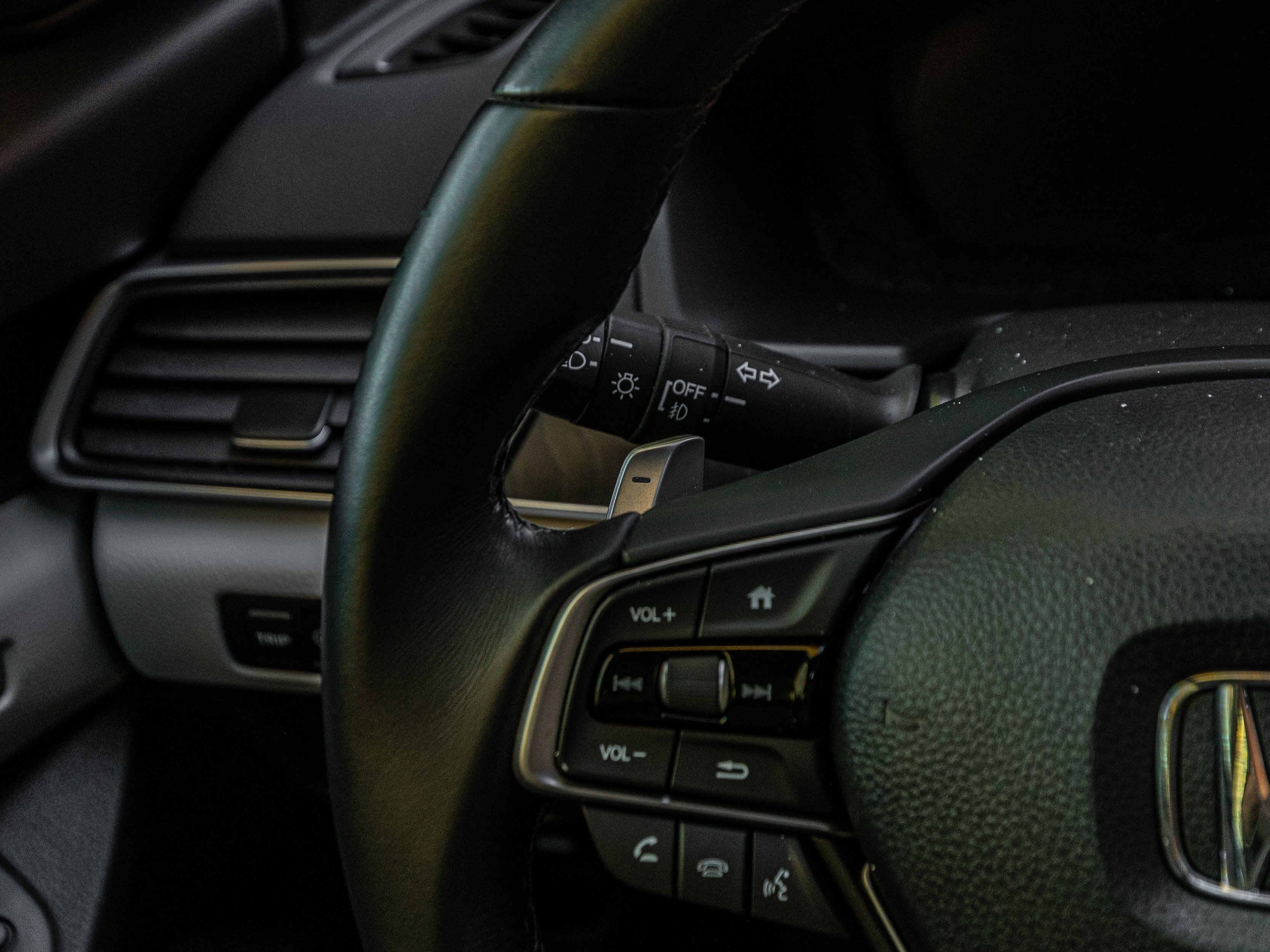 Used 2019 Honda Accord EX-L image 8