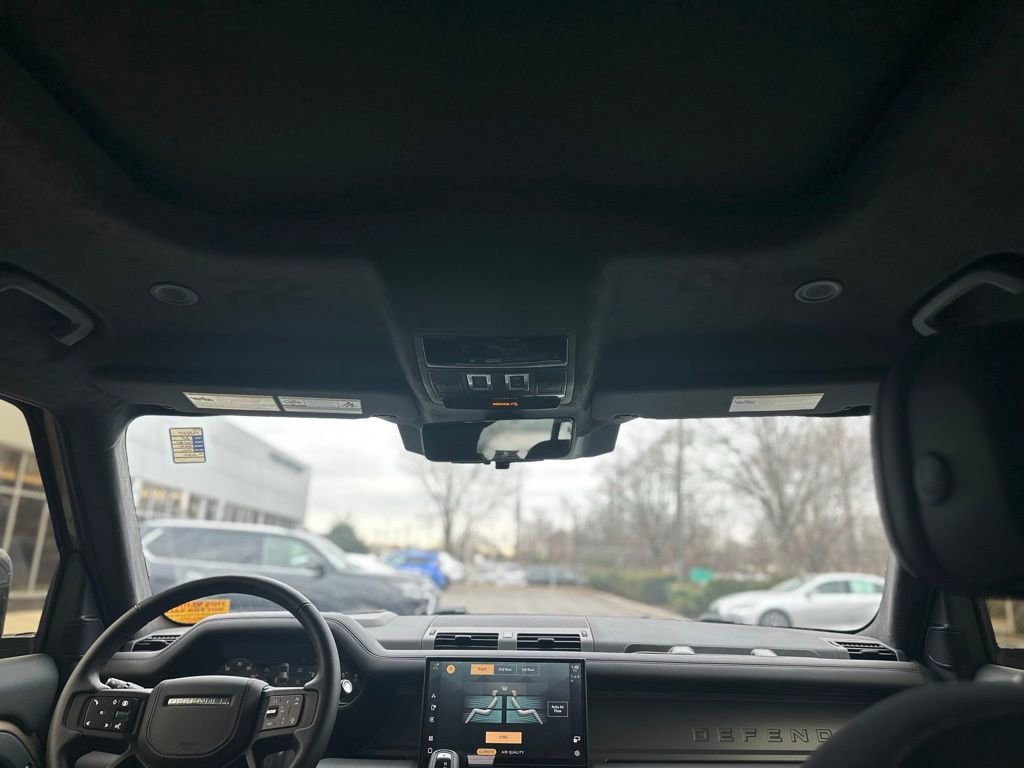 Used 2025 Land Rover Defender 110 X image 8