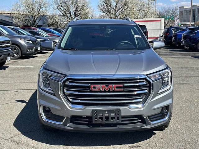 Used 2024 GMC Terrain SLT image 6