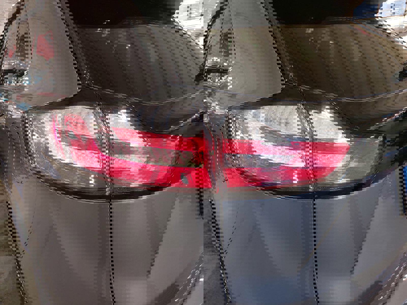 Used 2024 Ford Edge ST-Line image 37