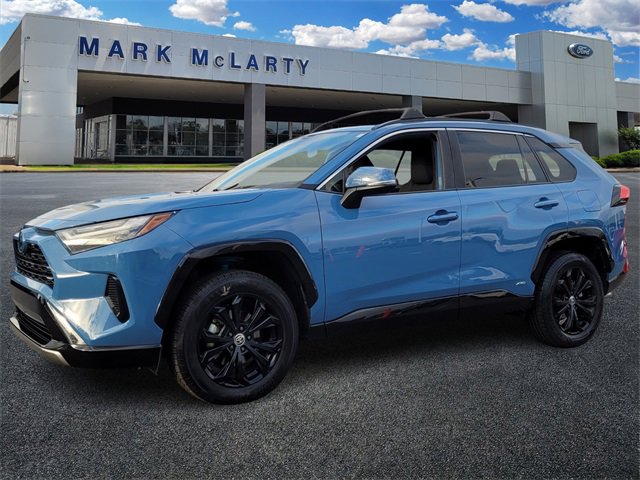 Used 2022 Toyota RAV4 SE image 7
