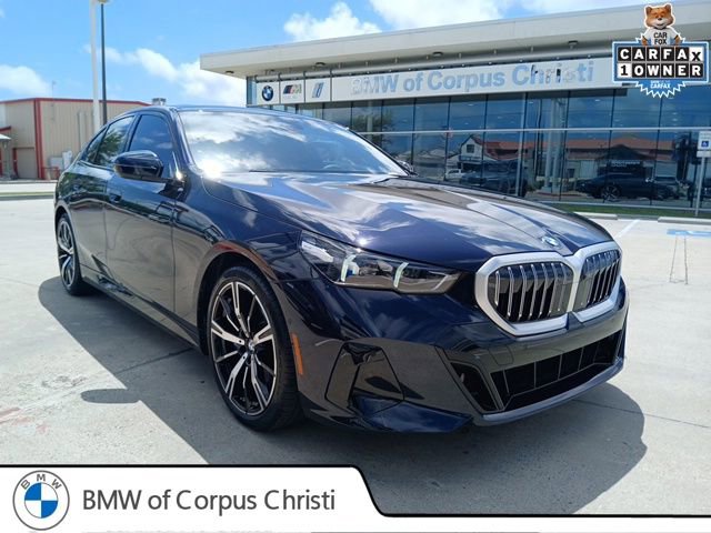 Certified 2025 BMW 530i w/ M Sport Package image 1