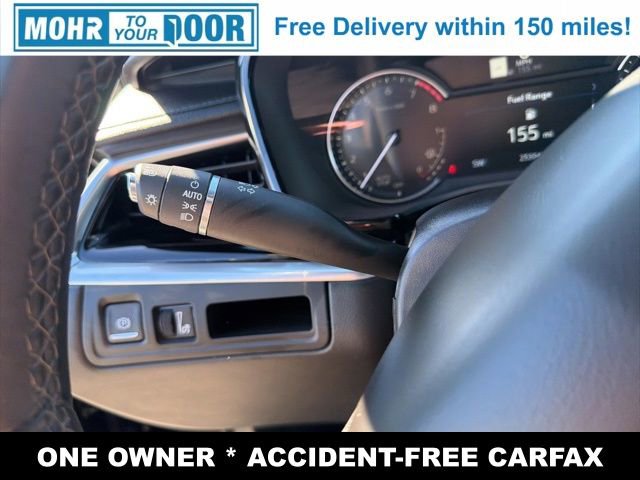 Used 2025 Cadillac XT6 Premium Luxury image 17