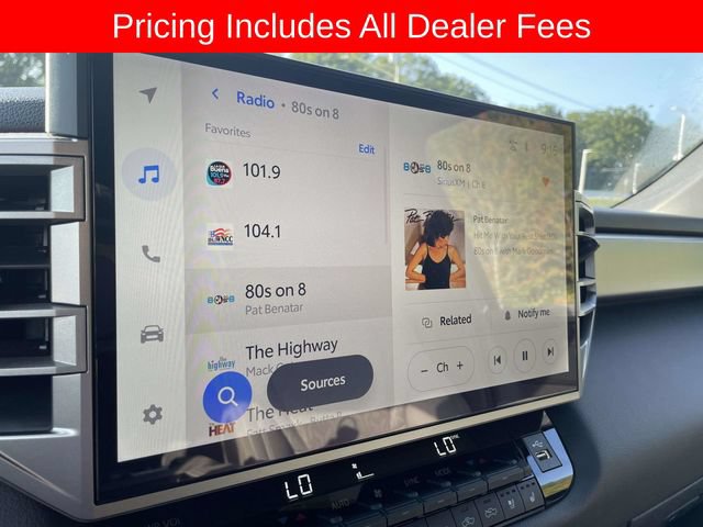 Used 2025 Toyota Tundra Limited AWD/4WD image 31