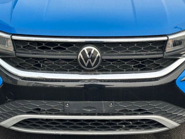 Certified 2024 Volkswagen Taos SE image 9