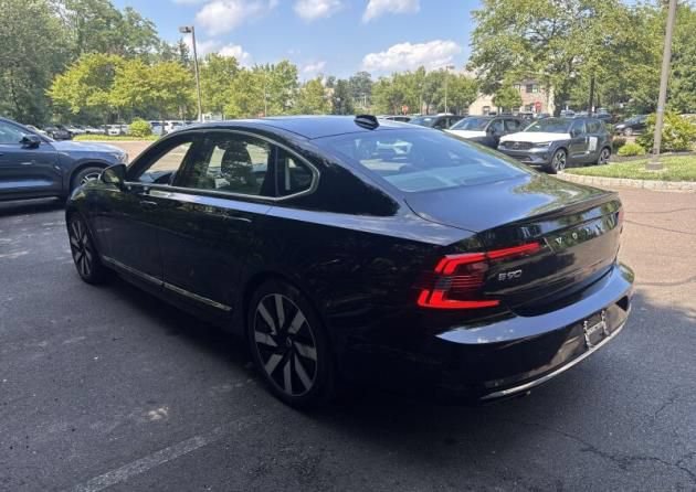 Used 2024 Volvo S90 T8 Ultimate AWD/4WD image 4