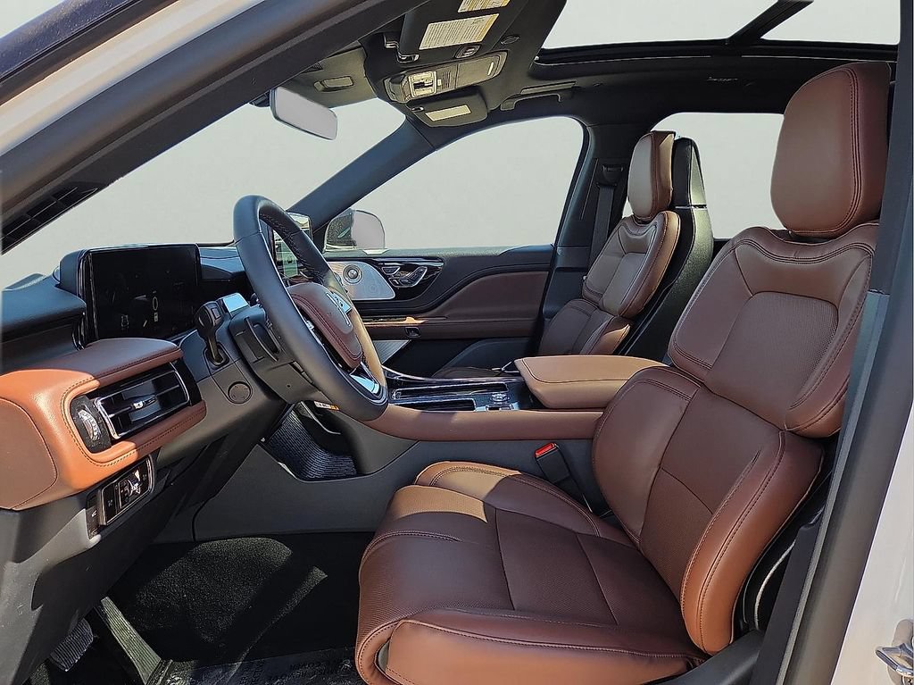 New 2026 Lincoln Aviator Reserve w/ Luxury Package RWD image 15