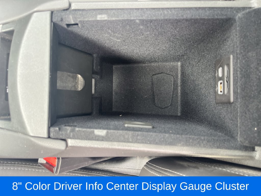Used 2025 Cadillac XT5 Sportv w/ Technology Package AWD/4WD image 32