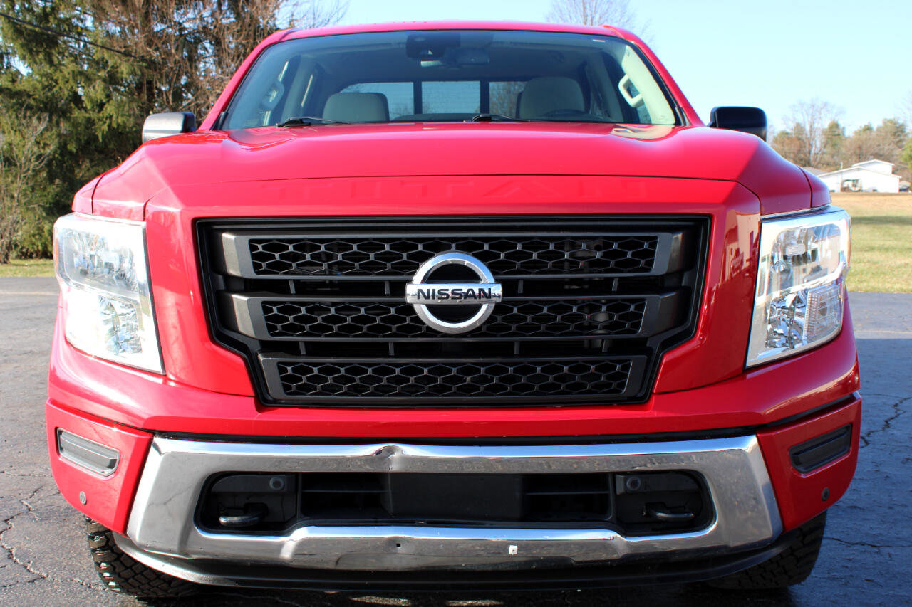 Used 2022 Nissan Titan SV w/ SV Convenience Package image 2