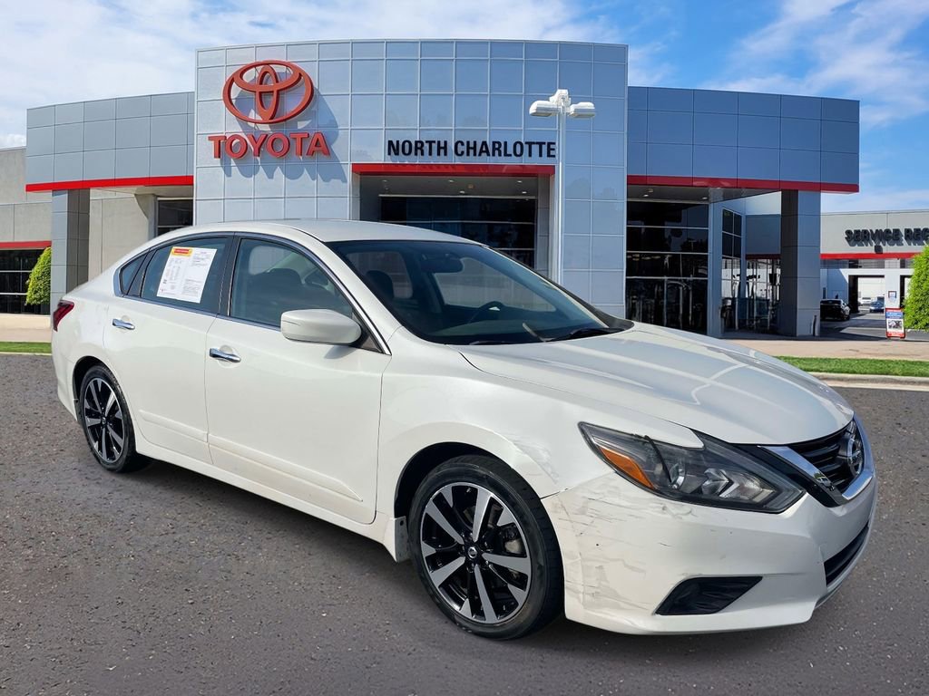 Used 2018 Nissan Altima 2.5 SR image 2