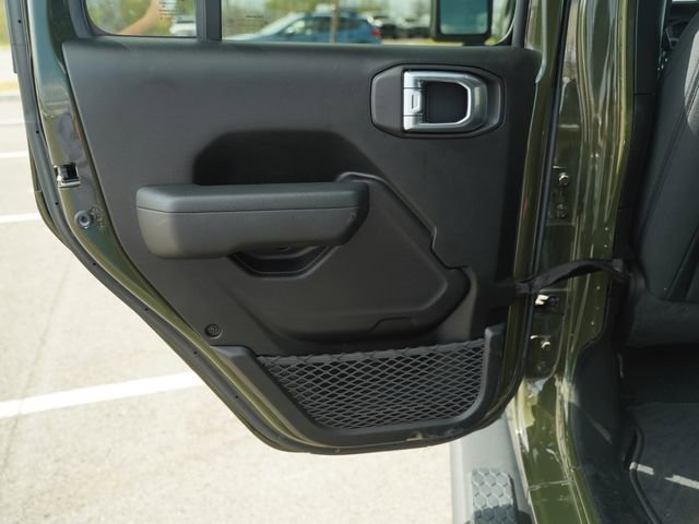Used 2022 Jeep Wrangler Unlimited Sport AWD/4WD image 16