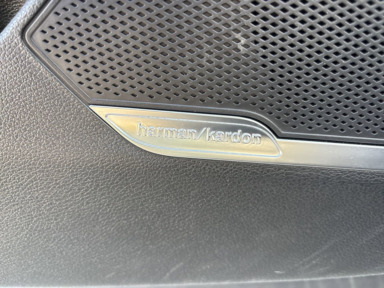 Used 2024 Kia Sportage SX image 16