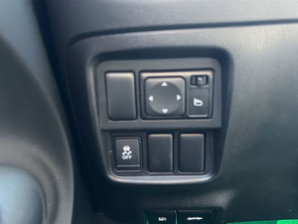 Used 2017 Nissan Juke SV image 20