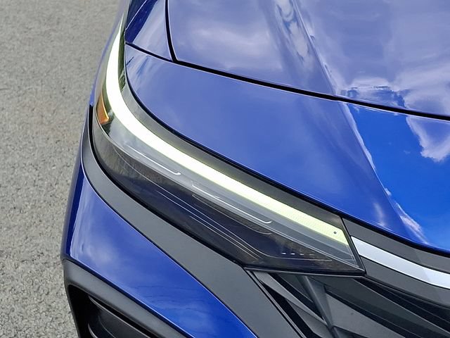 Certified 2024 Hyundai Elantra SE FWD image 9