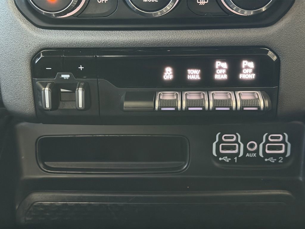Used 2021 RAM 1500 Big Horn RWD image 24