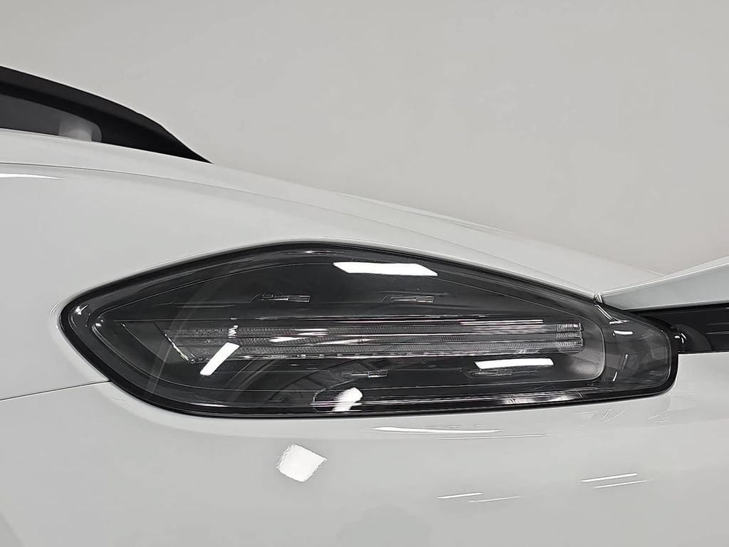 Certified 2022 Porsche 718 Boxster Spyder RWD image 28
