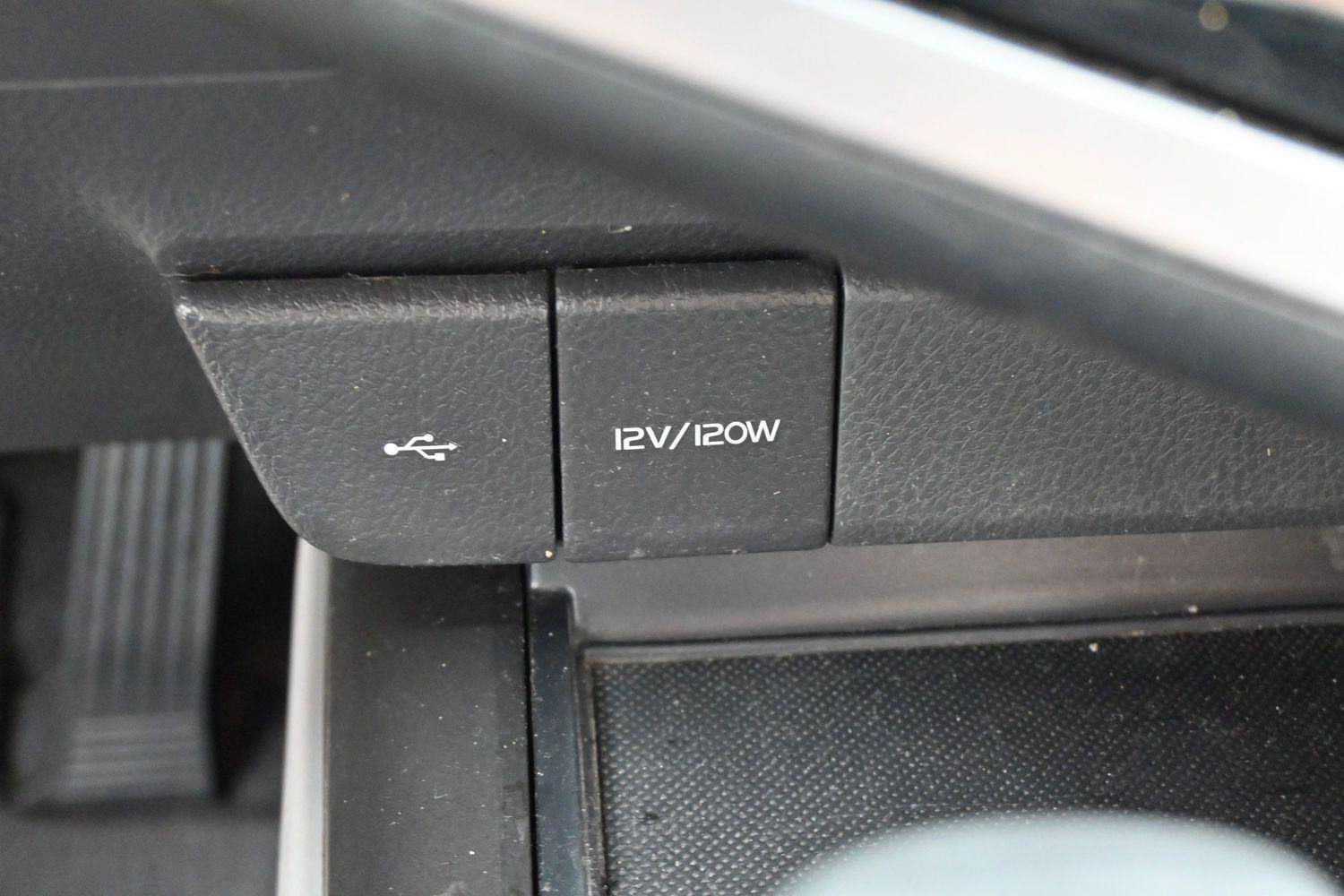 Used 2021 Toyota Camry SE FWD image 23