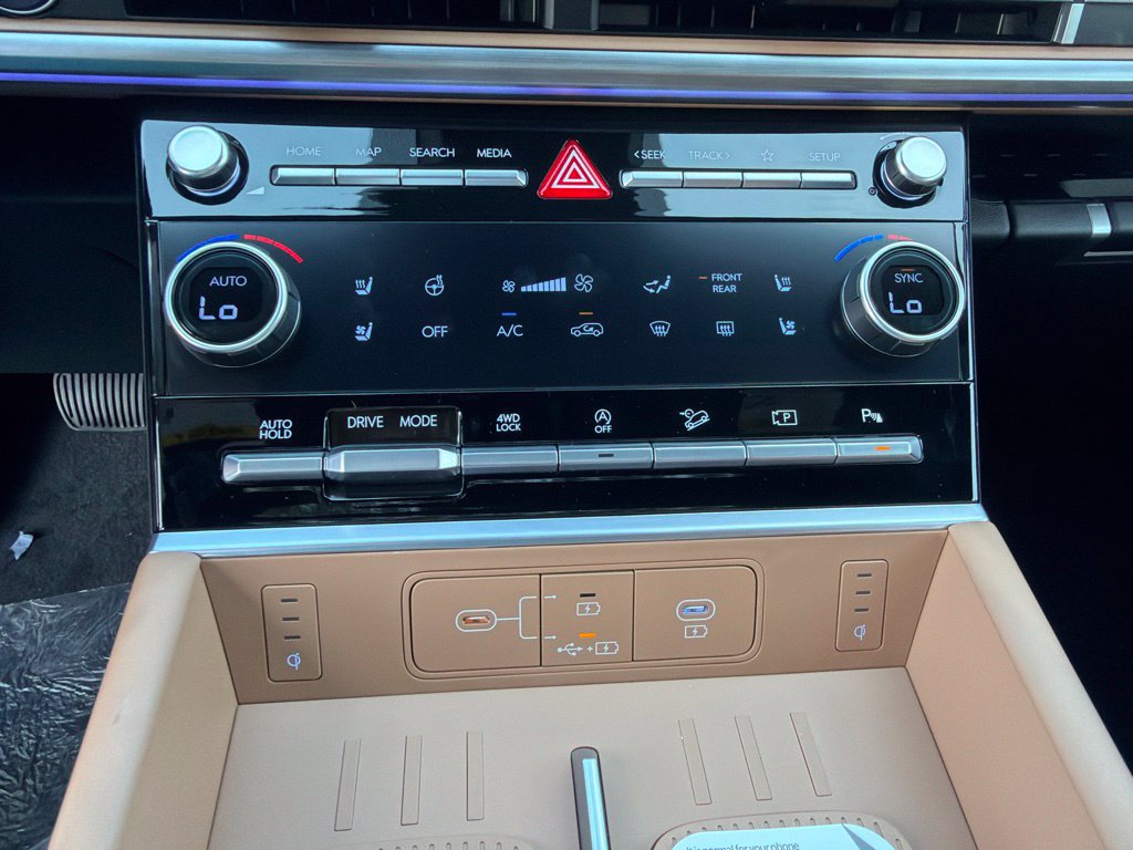 New 2027 Hyundai Santa Fe Limited AWD/4WD image 32