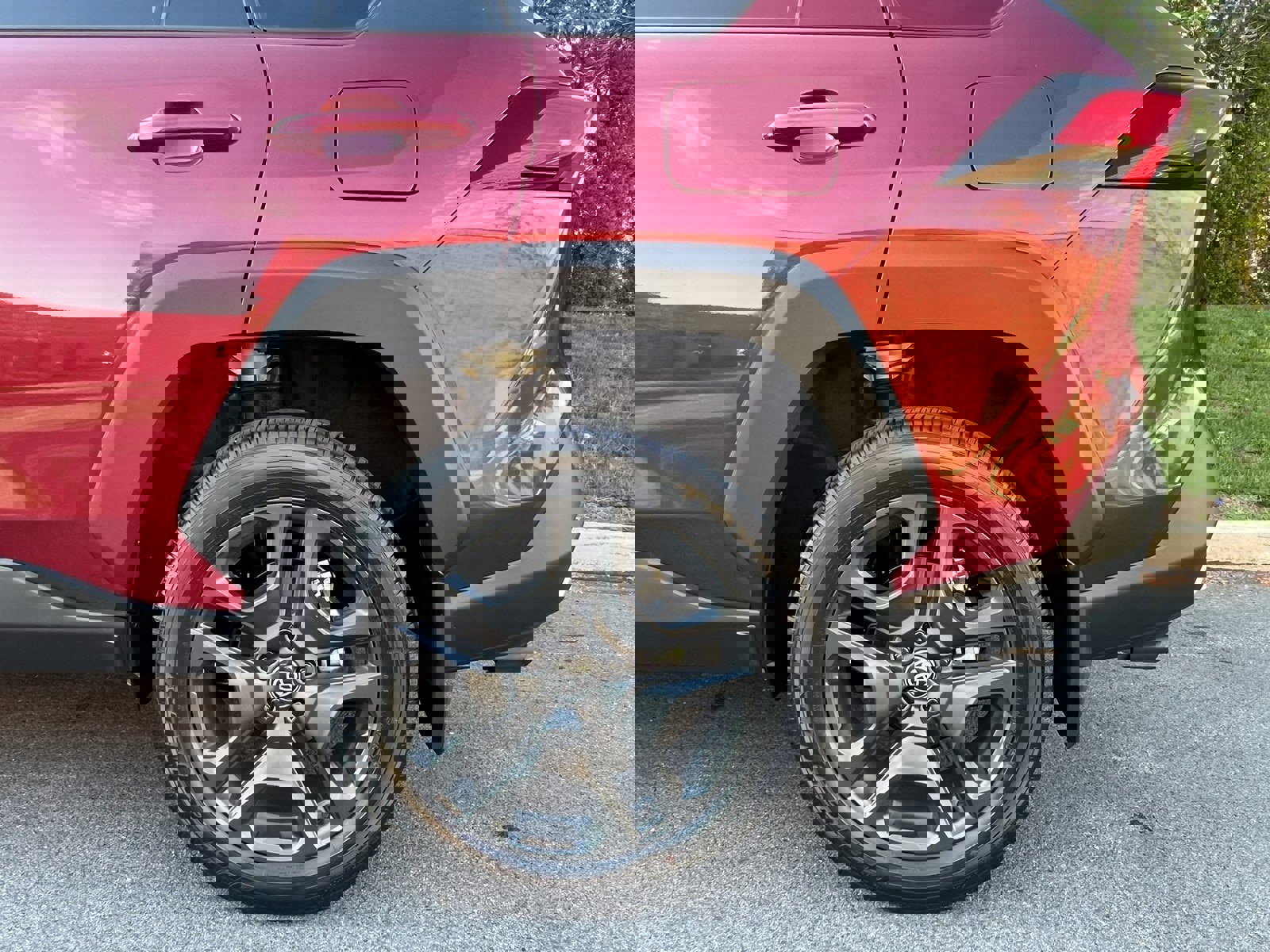 Used 2024 Toyota RAV4 Adventure w/ Convenience Package AWD/4WD image 91