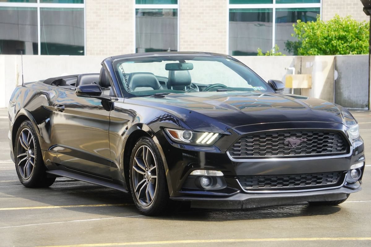 Used 2015 Ford Mustang Premium RWD image 20