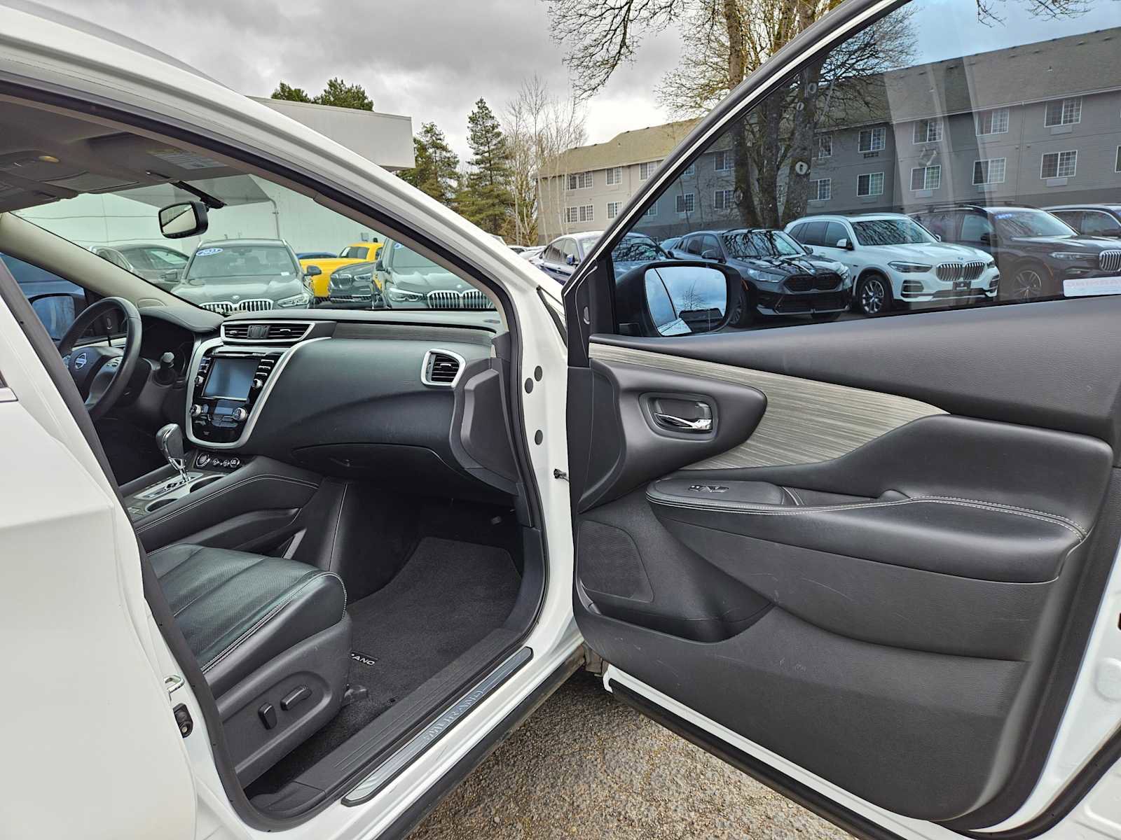 Used 2016 Nissan Murano Platinum image 10