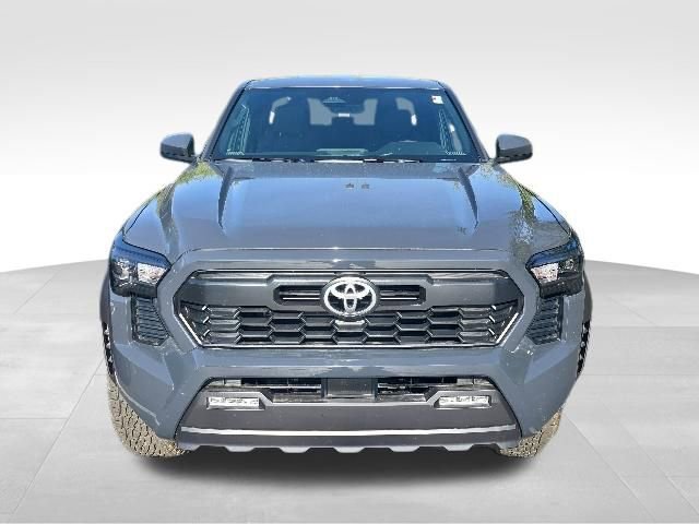 Used 2025 Toyota Tacoma TRD Off-Road AWD/4WD image 8