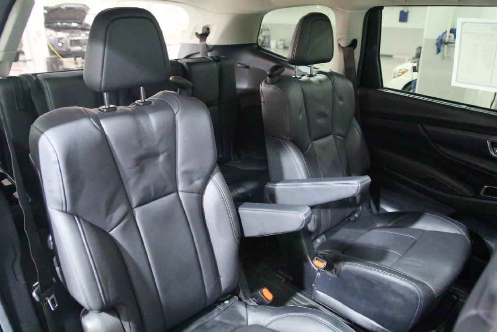 Used 2024 Subaru Ascent Limited w/ Technology Package AWD/4WD image 23