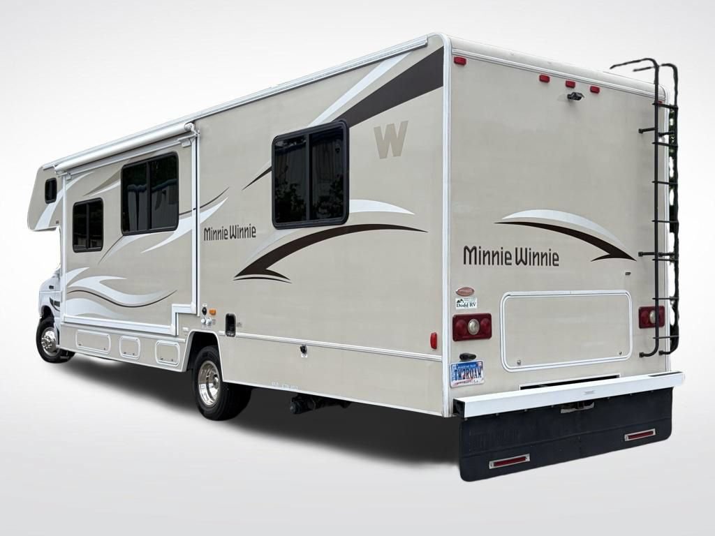 Used 2014 Ford E-450 and Econoline 450 Super Duty w/ Motorhome Prep Package RWD image 4